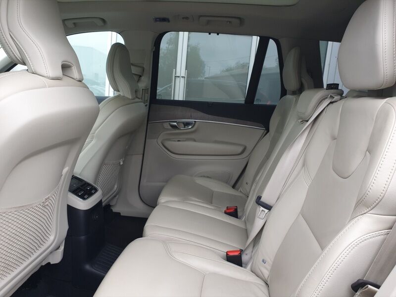 More views of Volvo XC90