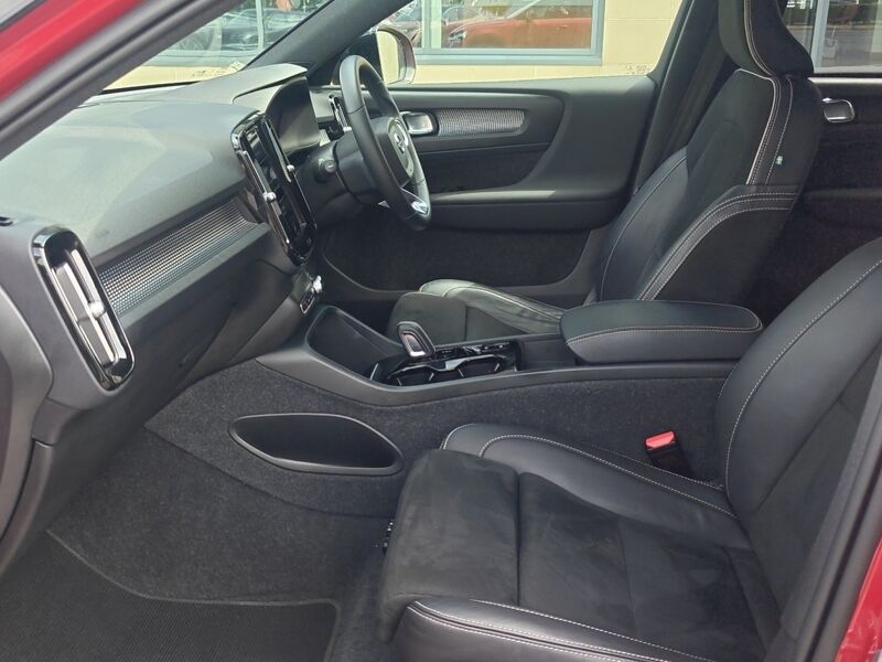 More views of Volvo XC40