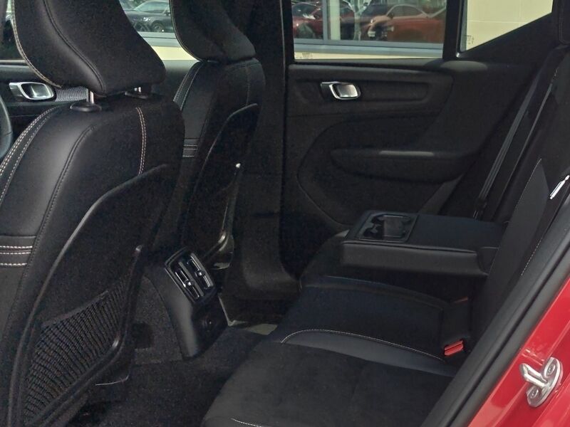 More views of Volvo XC40