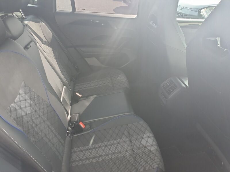 More views of Volkswagen Tiguan