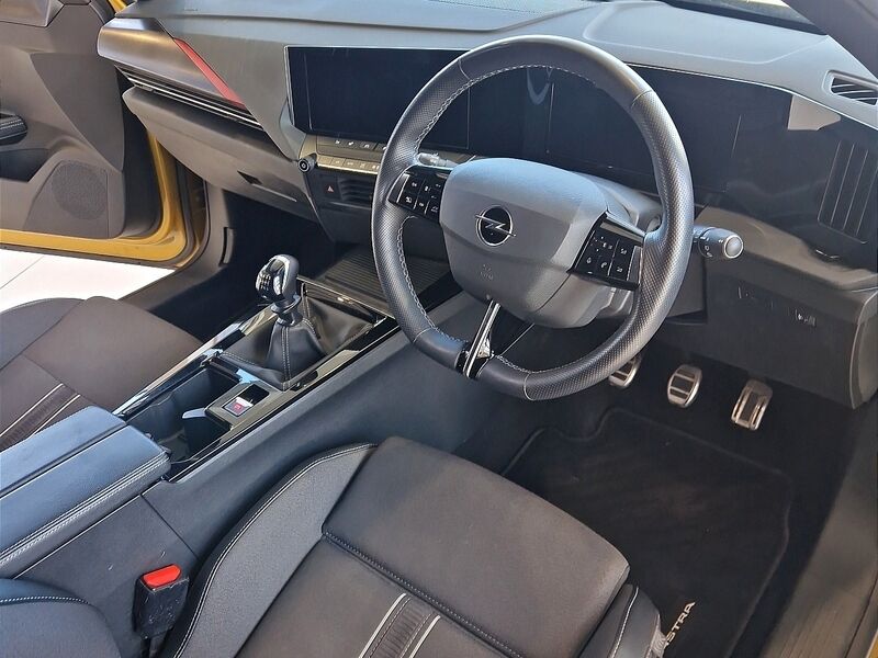 More views of Opel Astra