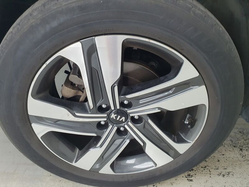 More views of Kia Sorento