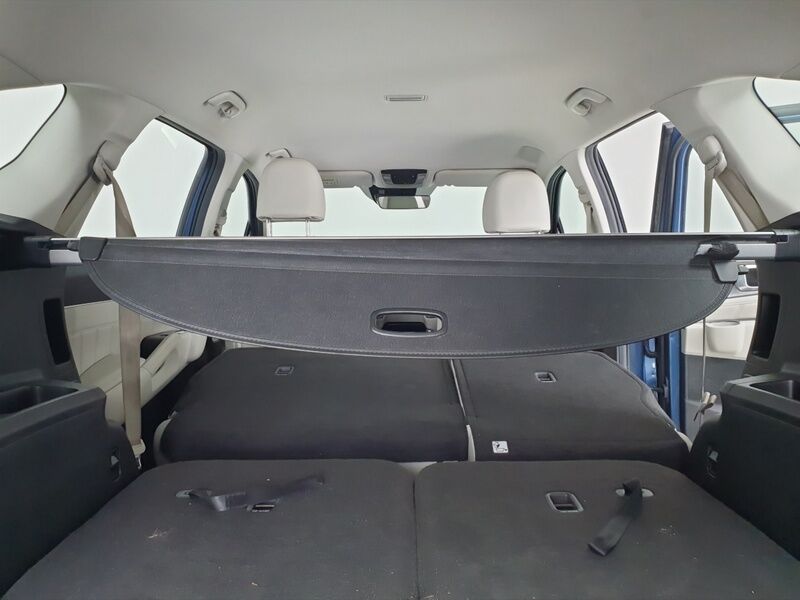 More views of Kia Sorento