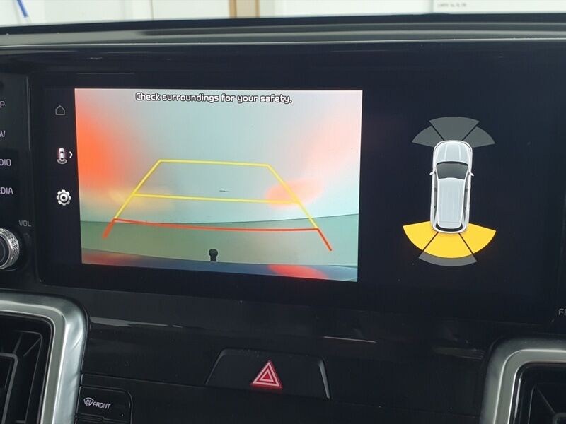 More views of Kia Sorento