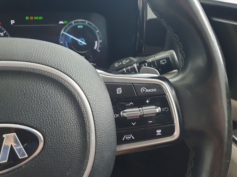 More views of Kia Sorento