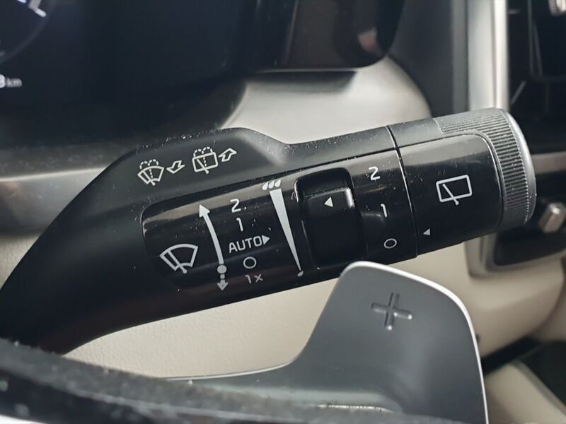 More views of Kia Sorento