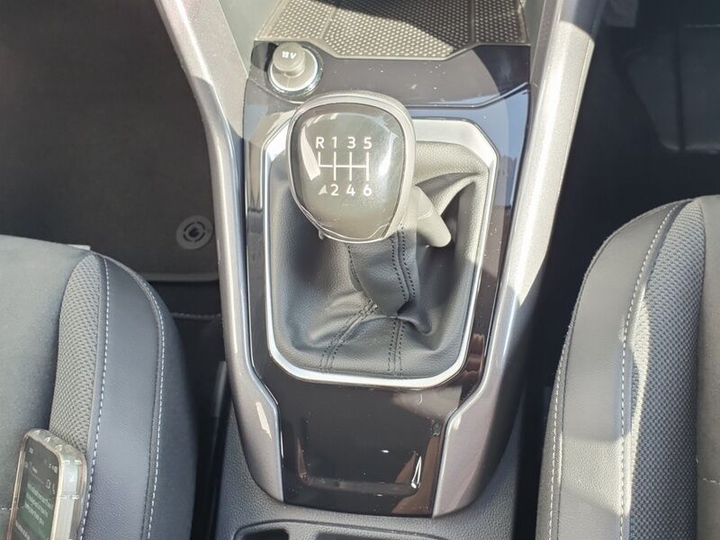 More views of Volkswagen T-Roc