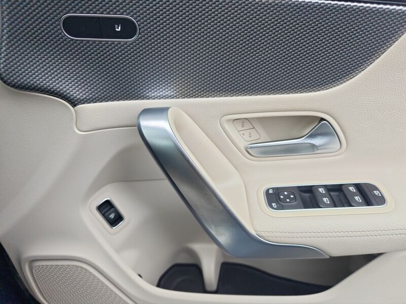 More views of Mercedes-Benz CLA