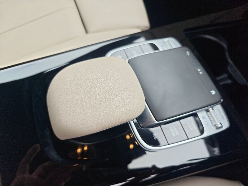 More views of Mercedes-Benz CLA