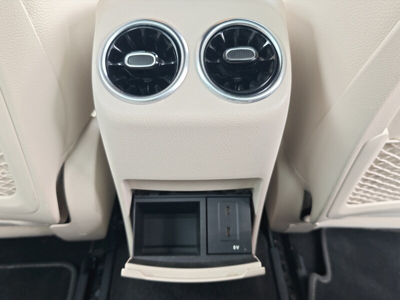 More views of Mercedes-Benz CLA
