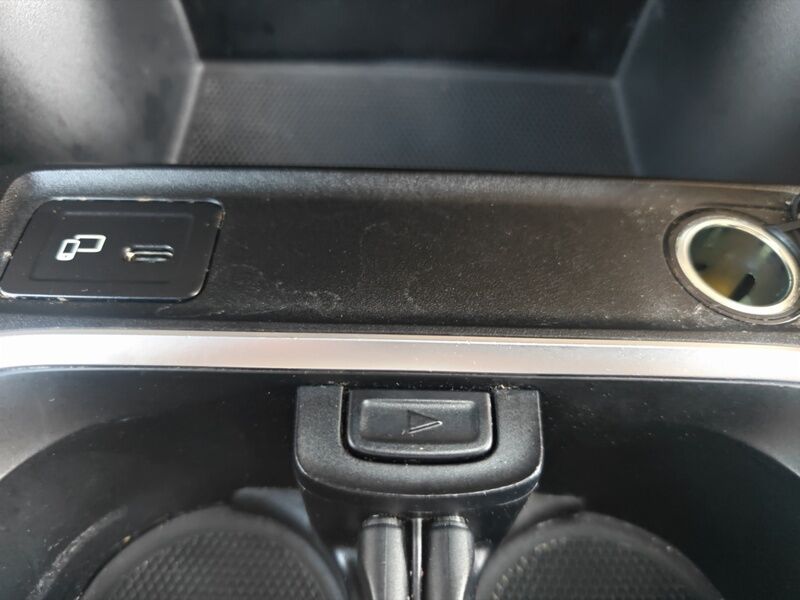 More views of Mercedes-Benz CLA