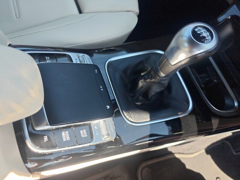 More views of Mercedes-Benz CLA