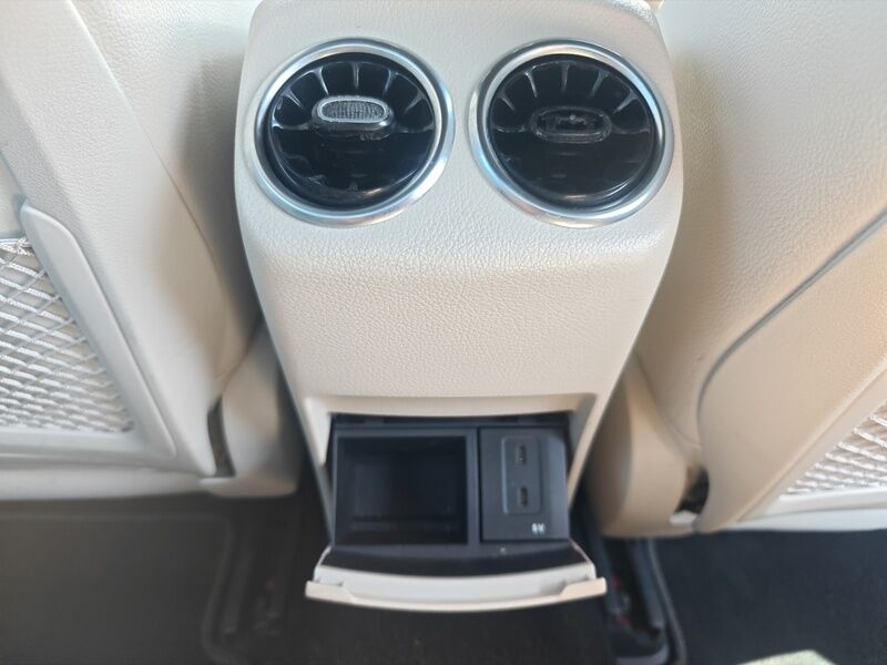 More views of Mercedes-Benz CLA