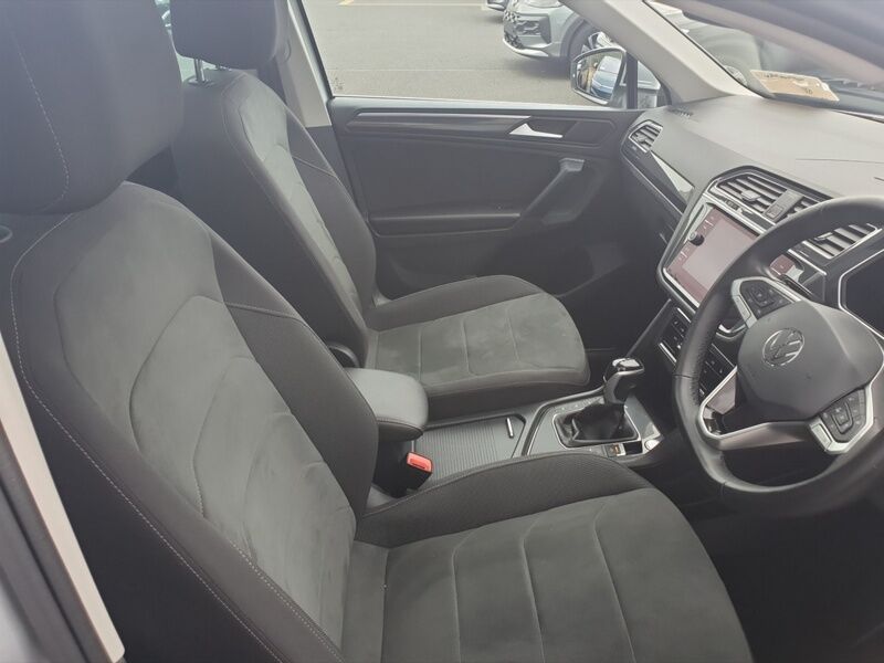 More views of Volkswagen Tiguan