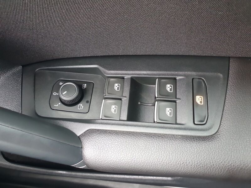 More views of Volkswagen Tiguan