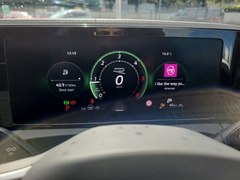 More views of Volkswagen Tiguan