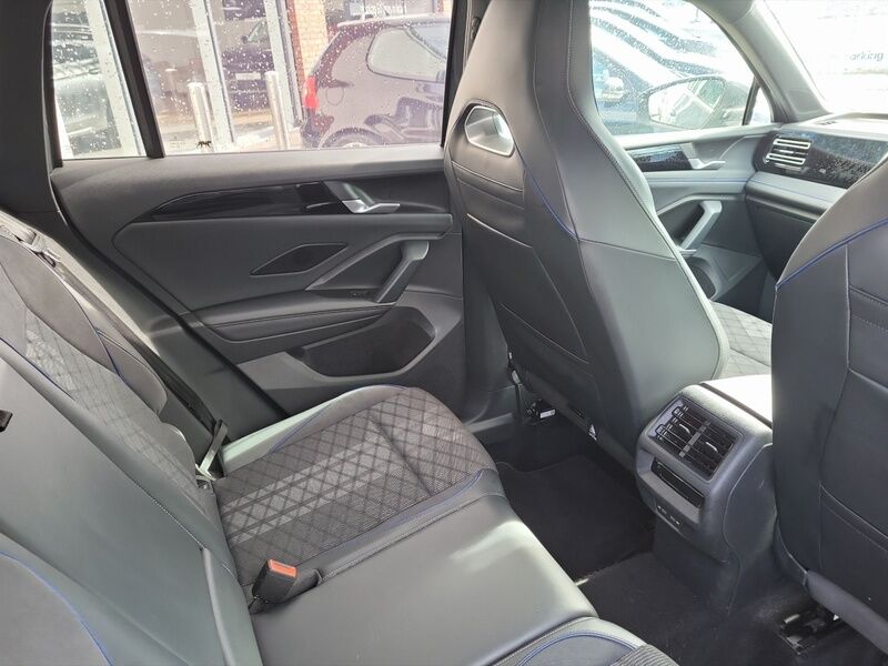 More views of Volkswagen Tiguan