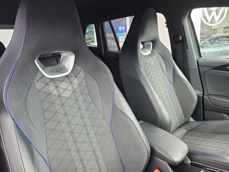 More views of Volkswagen Tiguan