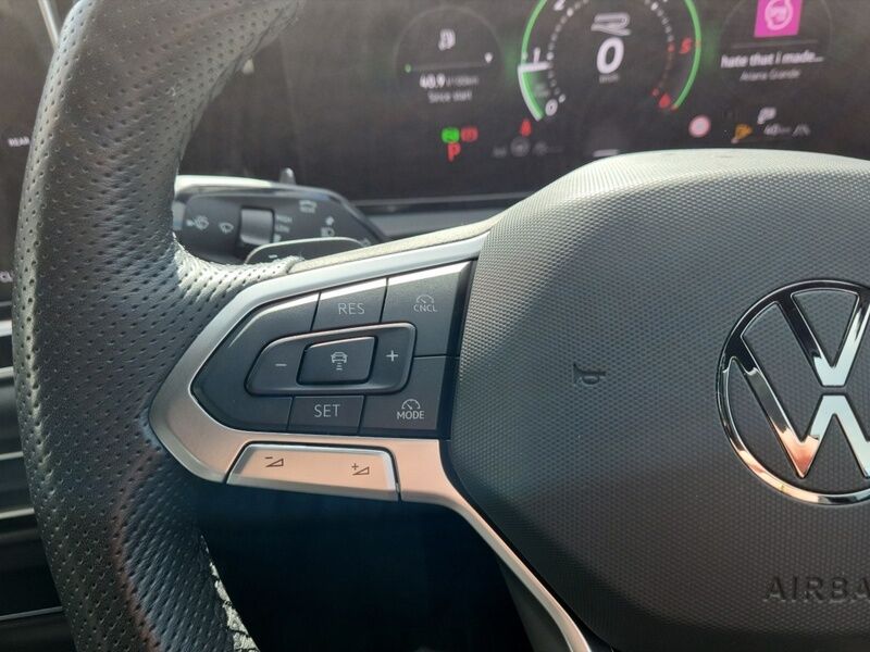 More views of Volkswagen Tiguan