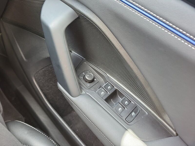 More views of Volkswagen Tiguan