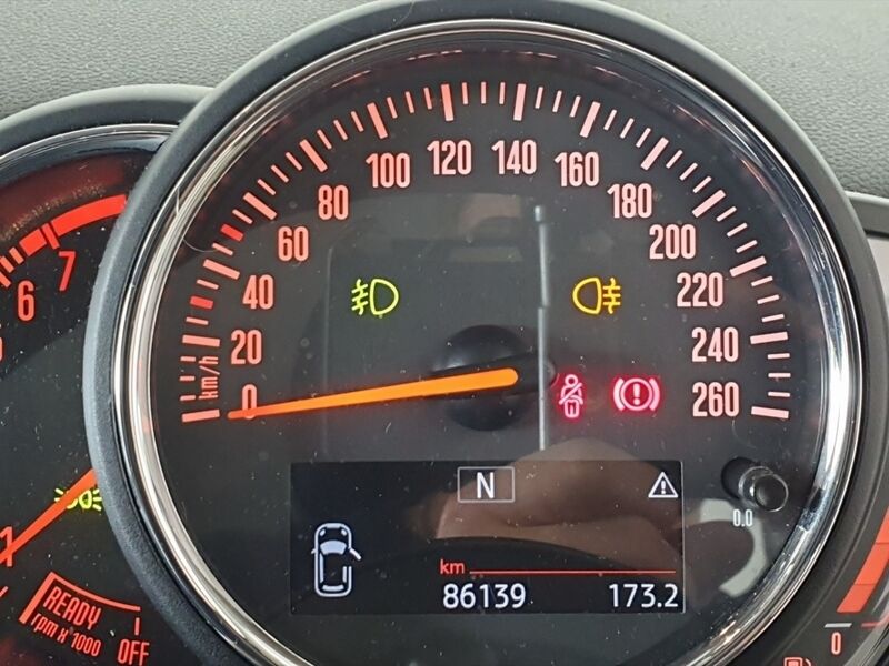 More views of Mini One