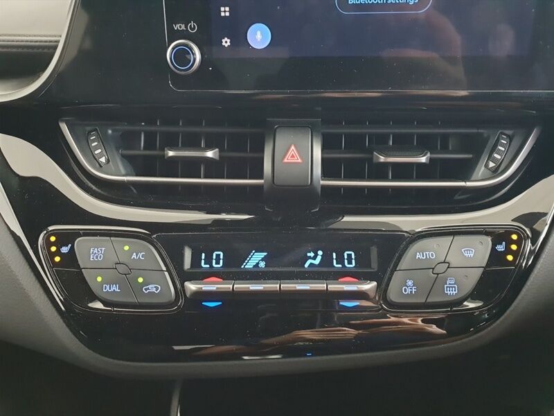 More views of Toyota C-HR