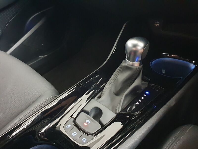 More views of Toyota C-HR