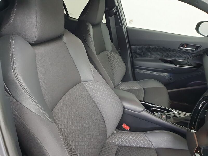 More views of Toyota C-HR