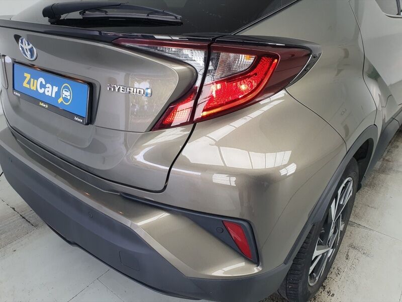 More views of Toyota C-HR