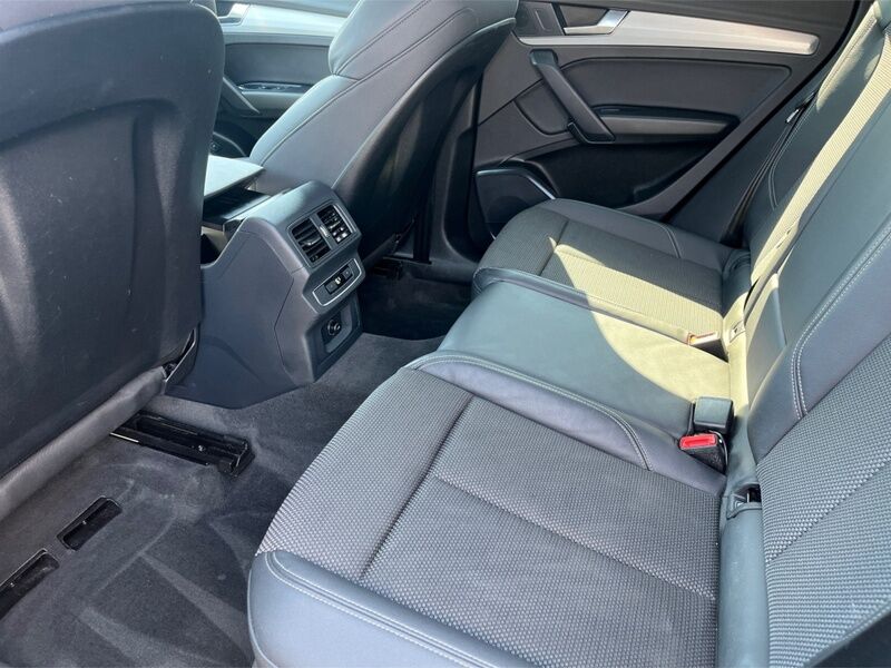 More views of Audi Q5