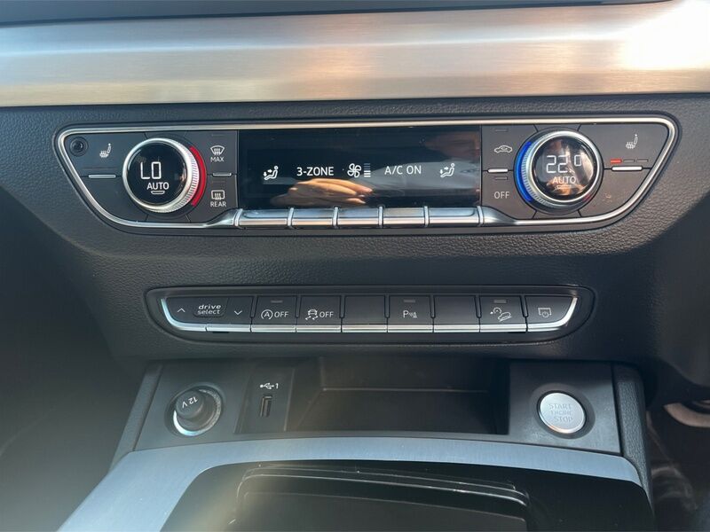 More views of Audi Q5