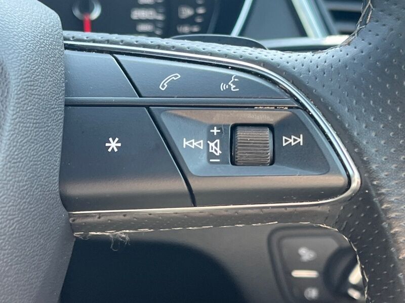 More views of Audi Q5