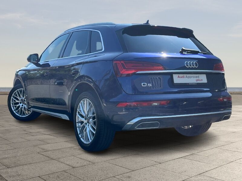 More views of Audi Q5