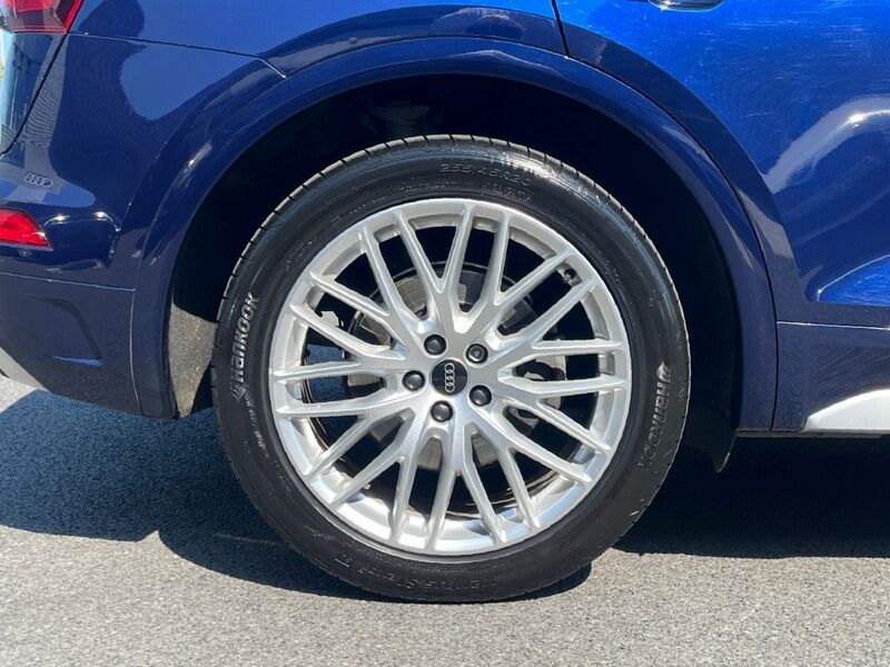 More views of Audi Q5