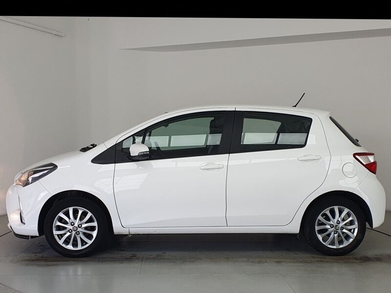 More views of Toyota Yaris