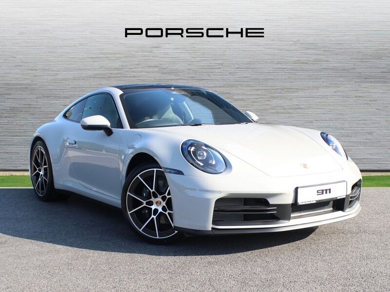 More views of Porsche 911