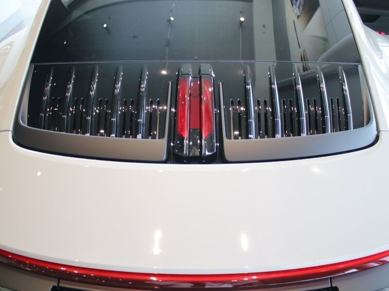 More views of Porsche 911