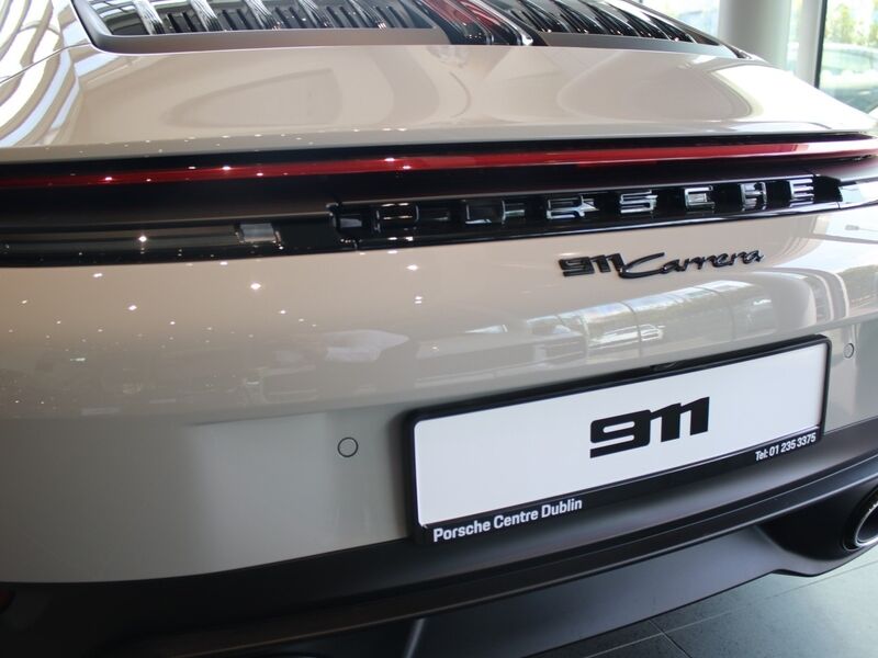 More views of Porsche 911