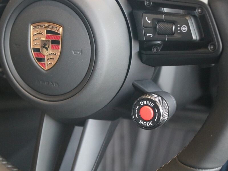 More views of Porsche 911