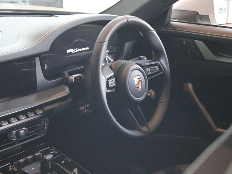 More views of Porsche 911