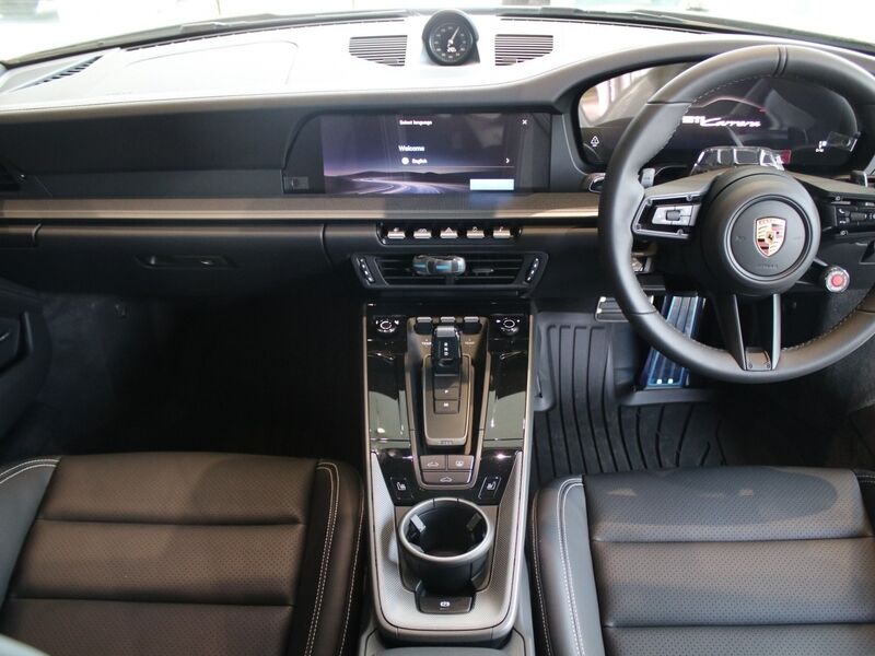More views of Porsche 911