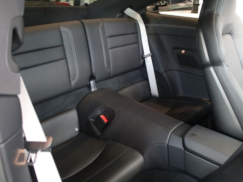 More views of Porsche 911