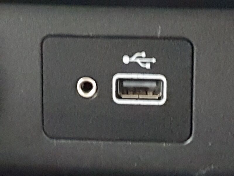 More views of Nissan Leaf