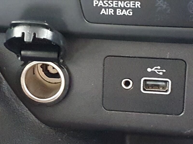 More views of Nissan Leaf