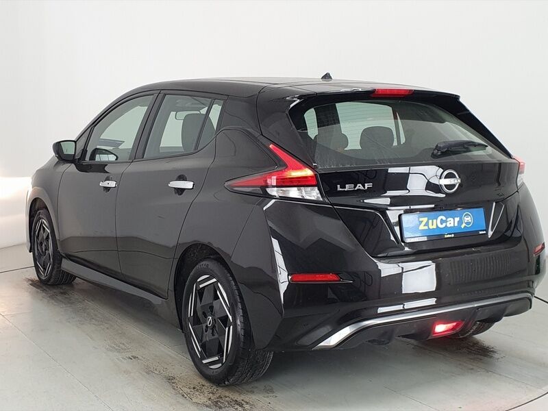 More views of Nissan Leaf