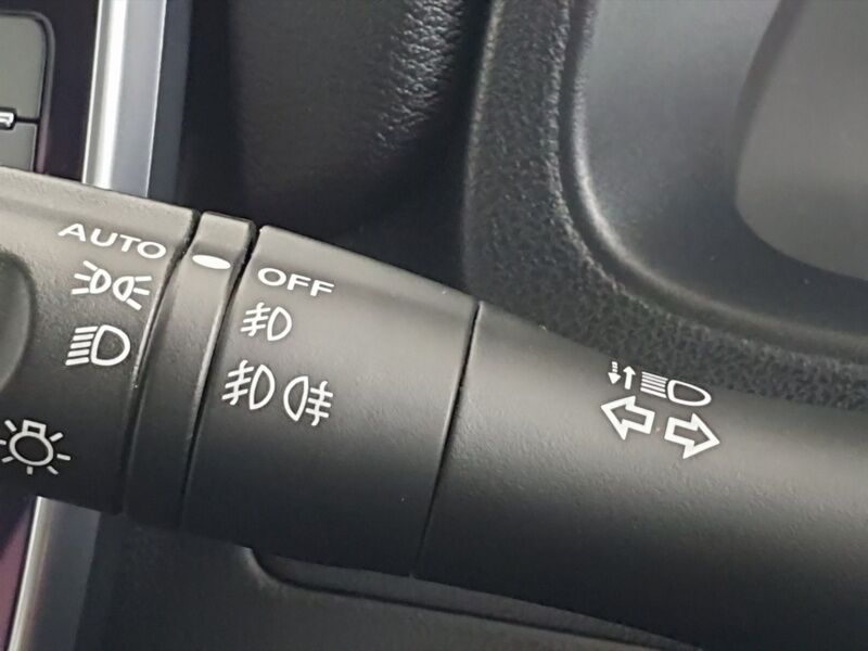 More views of Nissan Leaf
