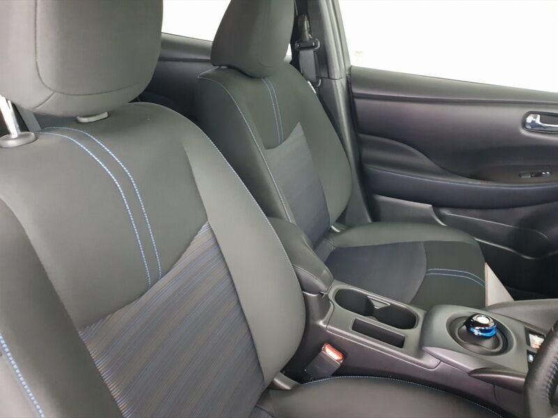 More views of Nissan Leaf