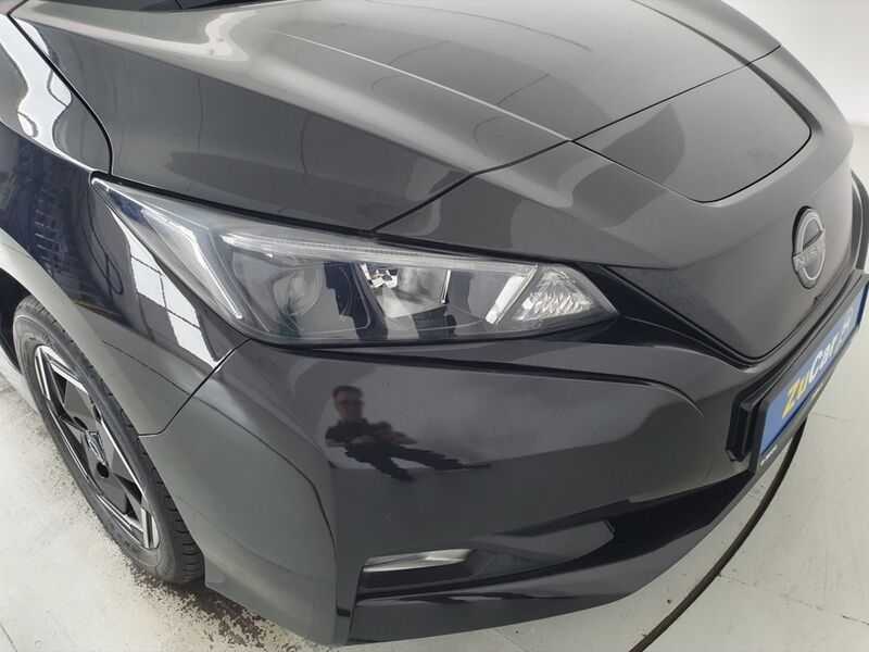 More views of Nissan Leaf