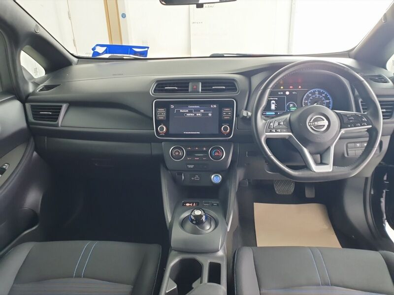 More views of Nissan Leaf