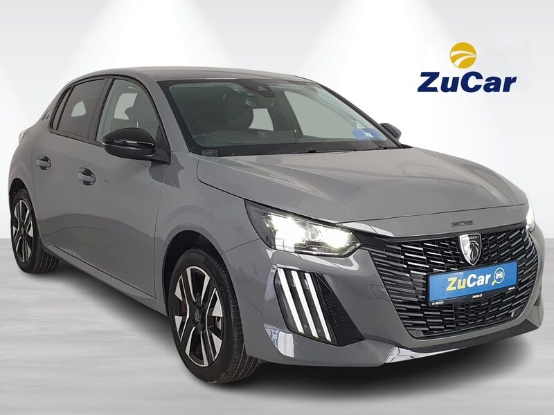 More views of Peugeot 208